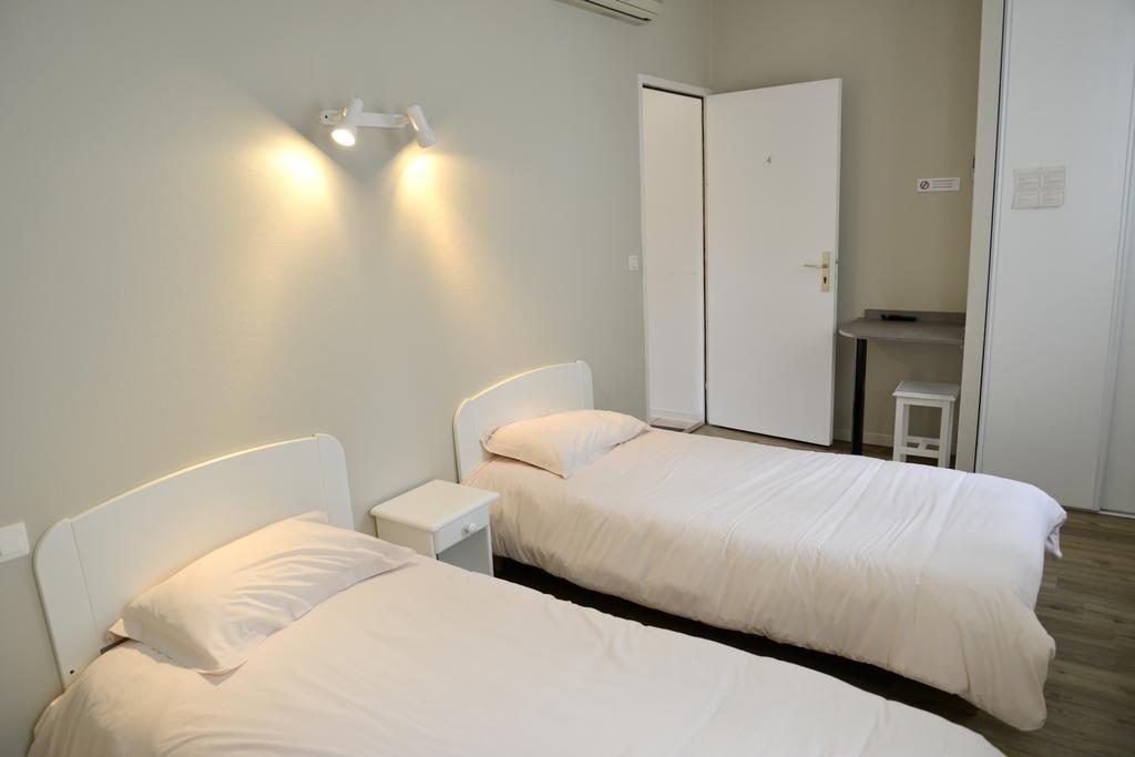 Hotel Des Arceaux Saint-Sever  Екстериор снимка