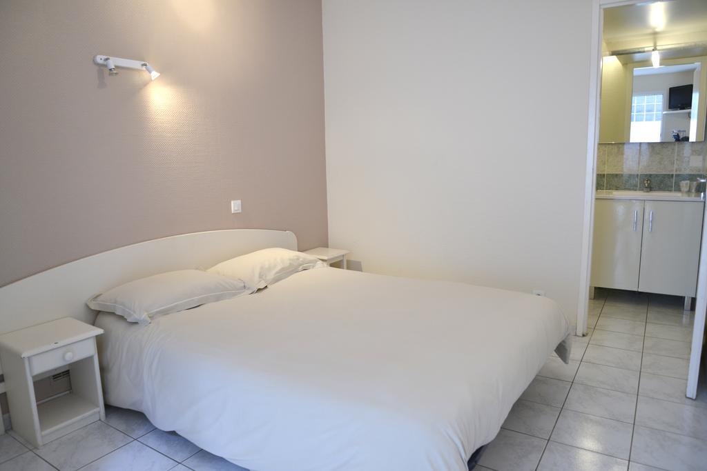Hotel Des Arceaux Saint-Sever  Екстериор снимка