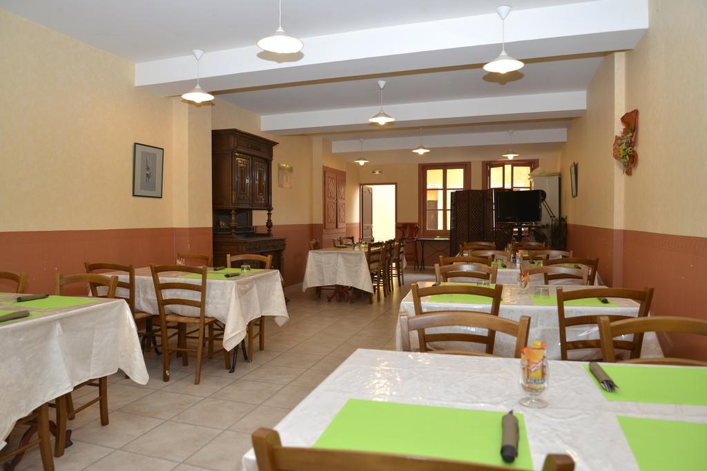 Hotel Des Arceaux Saint-Sever  Екстериор снимка