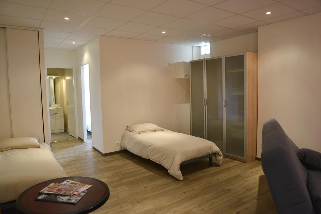 Hotel Des Arceaux Saint-Sever  Екстериор снимка
