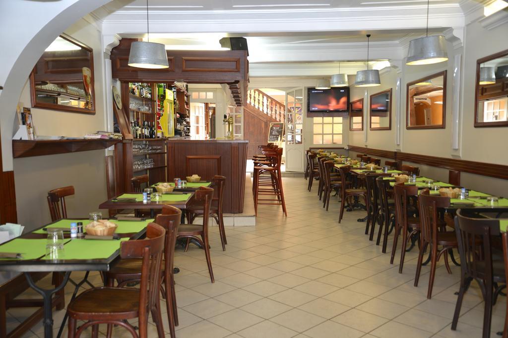 Hotel Des Arceaux Saint-Sever  Екстериор снимка